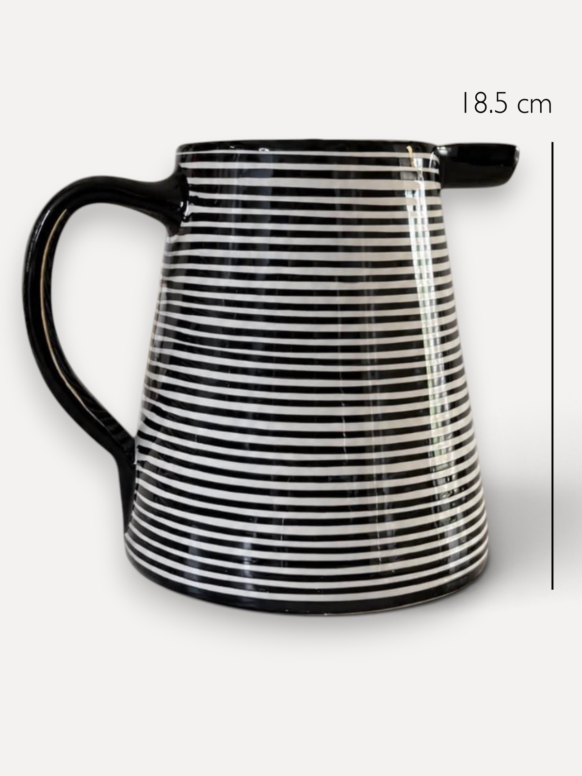 Casa Cubista Classic Stripe sortstribet kande i håndlavet terracotta fra Portugal - med mål