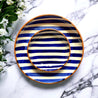 Casa Cubista Bold Stripe blå skåle på hvidt marmorbord med blomster